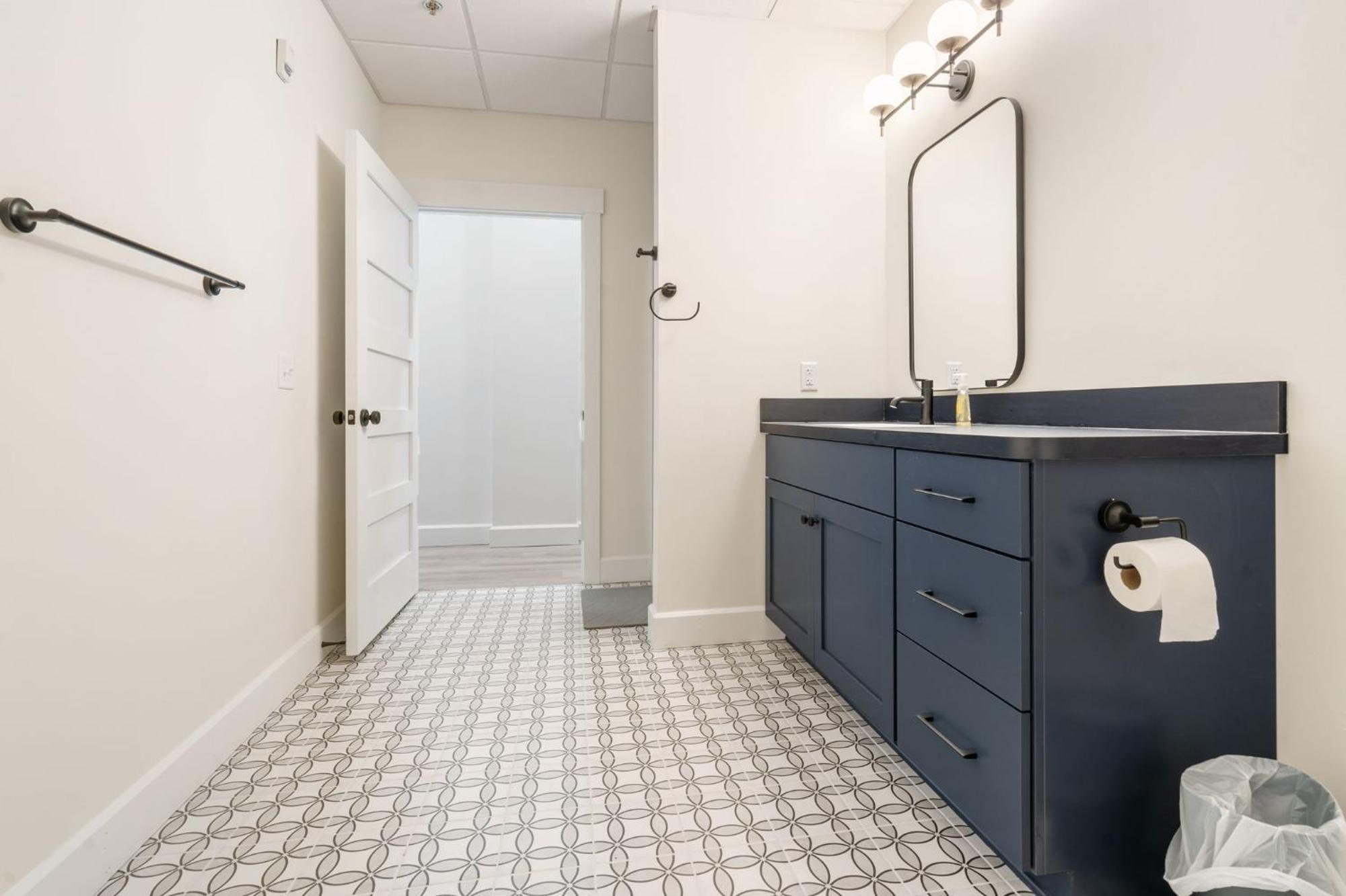 Young Apartment Millersburg